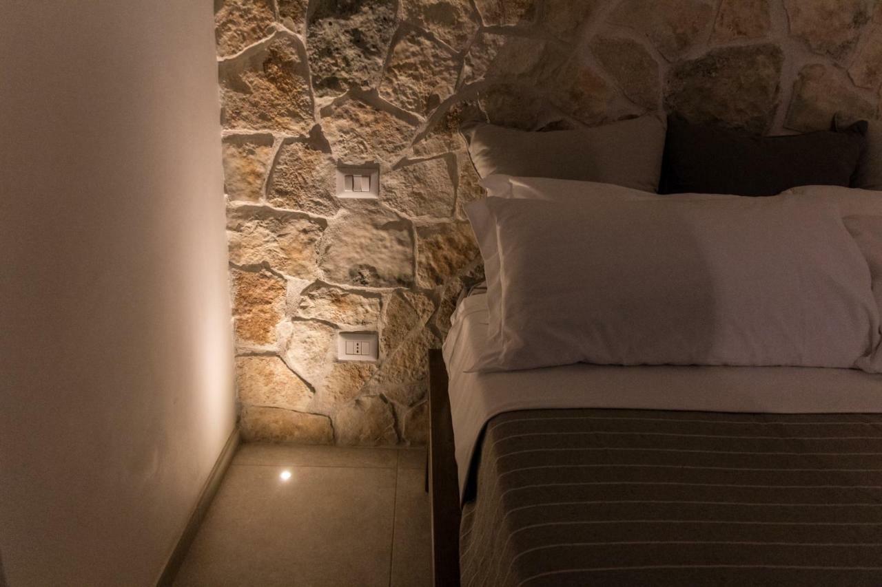 Trulli Nanni Hotel โลโกโรตอนโด ภายนอก รูปภาพ